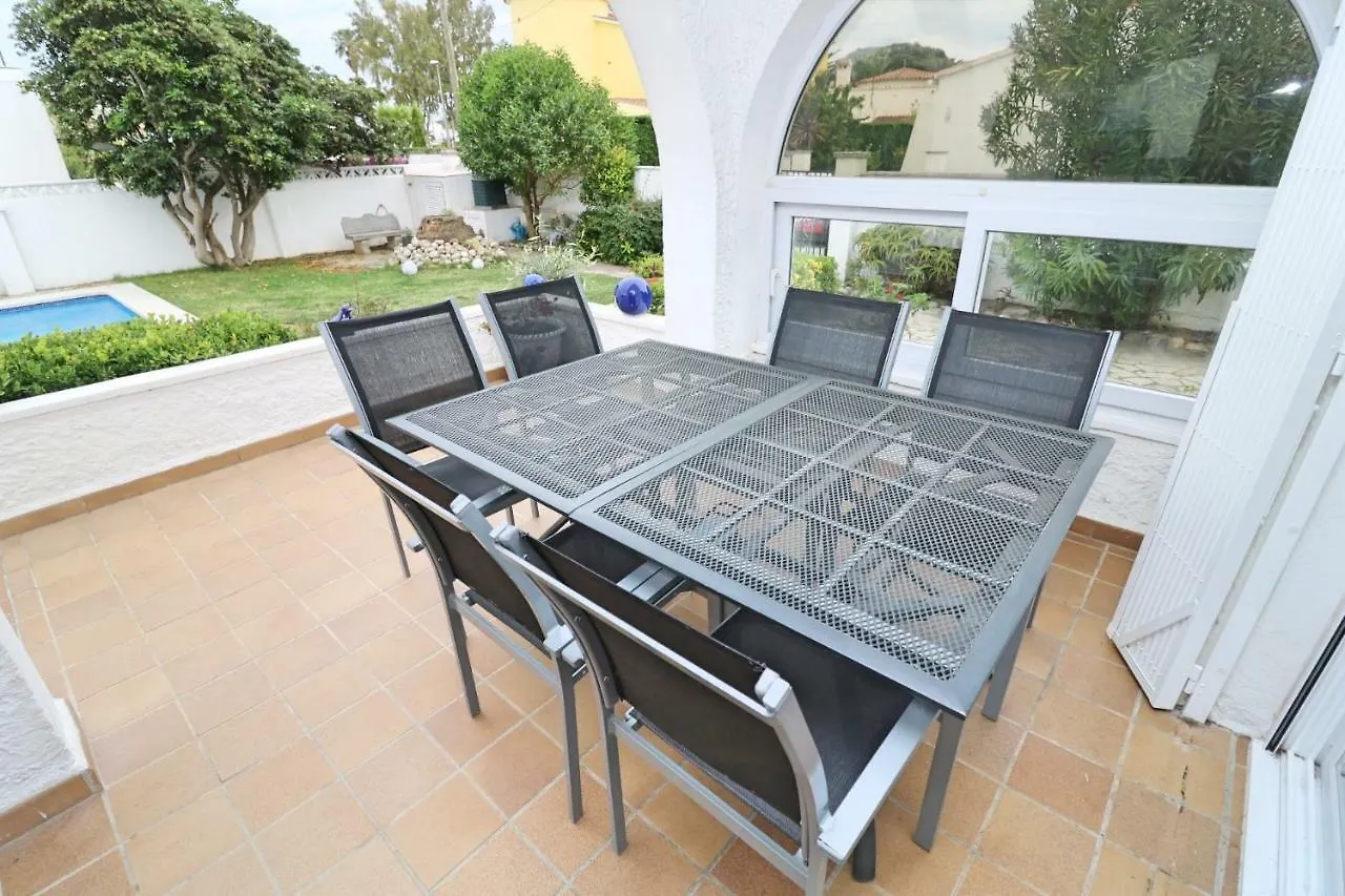 Peni Grande Villa Empuriabrava
