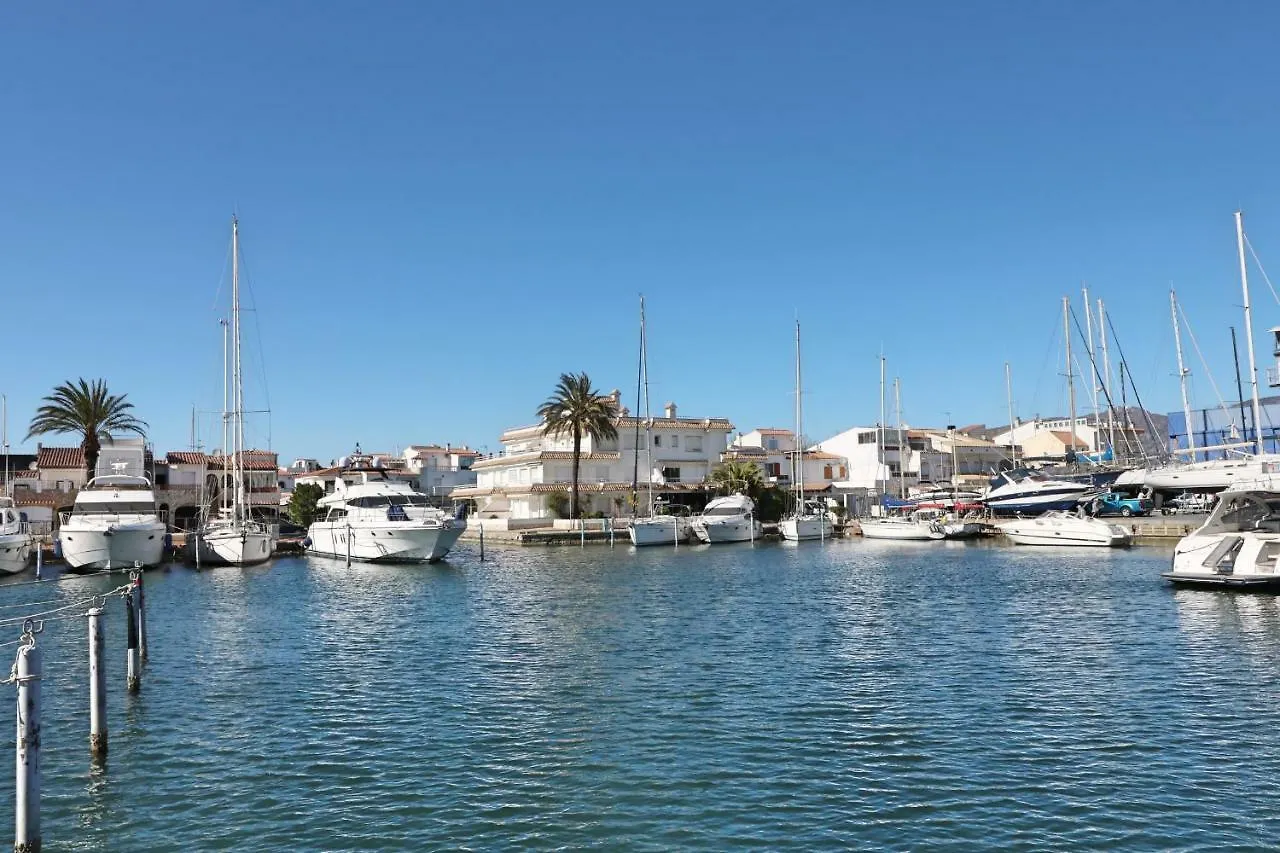 Peni Grande Villa Empuriabrava
